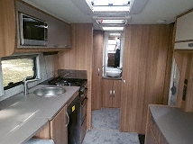 Lunar Quasar 462 2019 caravans Library Photo